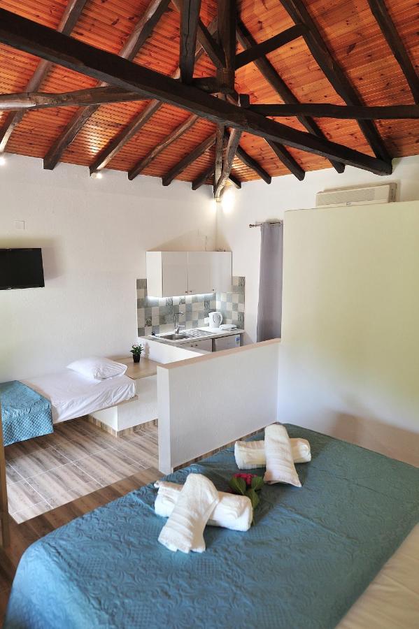 Elizabeth Studios Platanias  Exterior photo